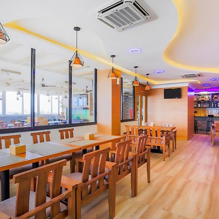 Hotel Intourist Palace Itahari Ngoại thất bức ảnh