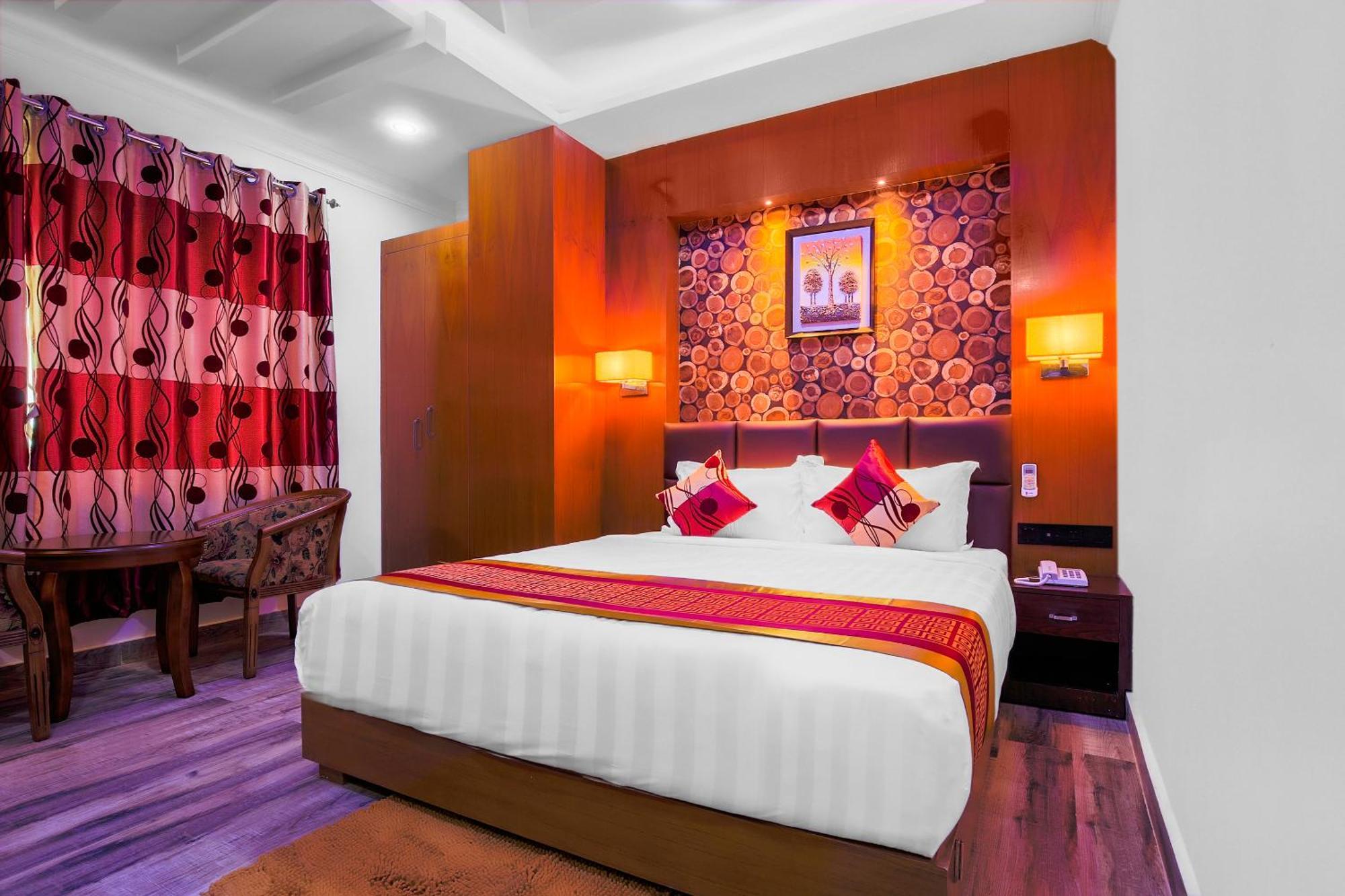 Hotel Intourist Palace Itahari Ngoại thất bức ảnh